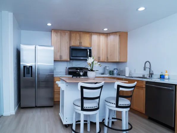 123 Sunset Pkwy, Novato, CA 94947