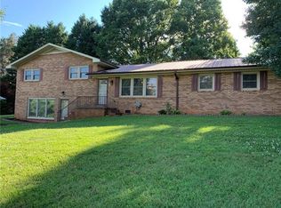 208 Brentwood Rd, Morganton, NC 28655