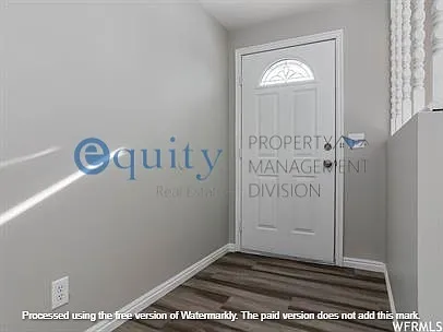 4 bed, 2.0 bath, 1800 sqft, $2,400 — Photo 4