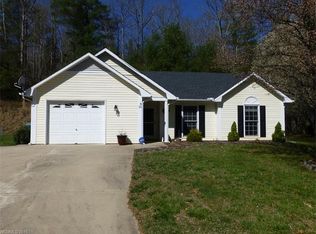 14 Southchase Dr, Fletcher, NC 28732