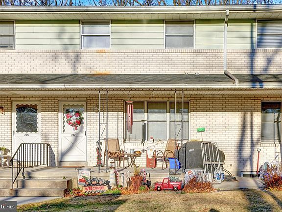 5th image of 205 S Beech St
