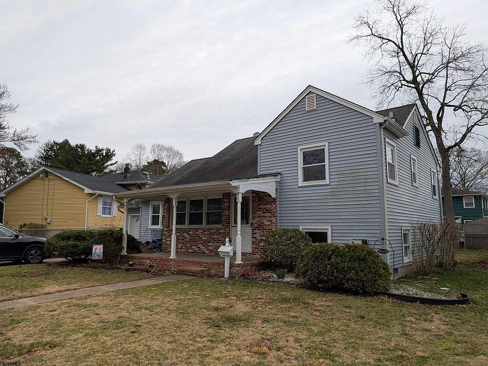 1st image of 402 Aster Ave
