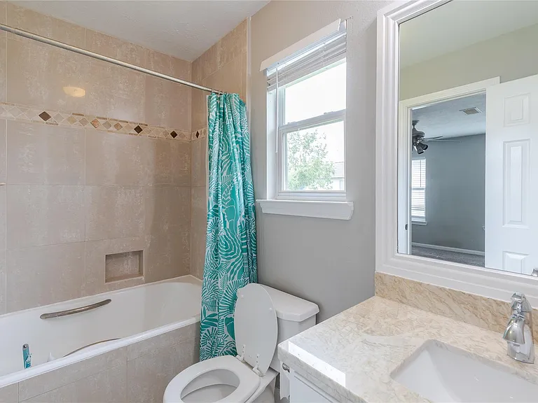 1118 Wilson St — Photo 23