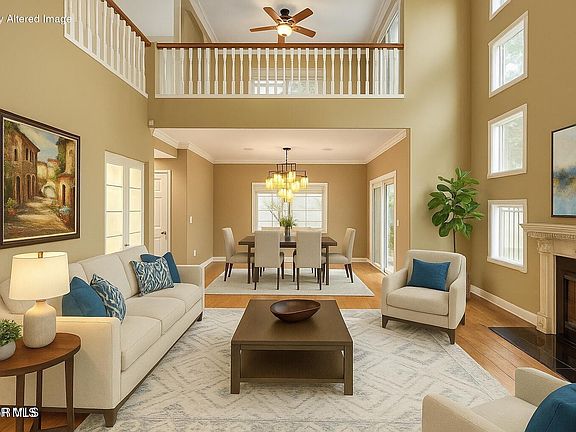 5th image of 1044 Larry Ct