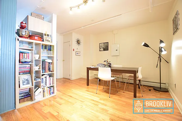 Rented by null | media 34