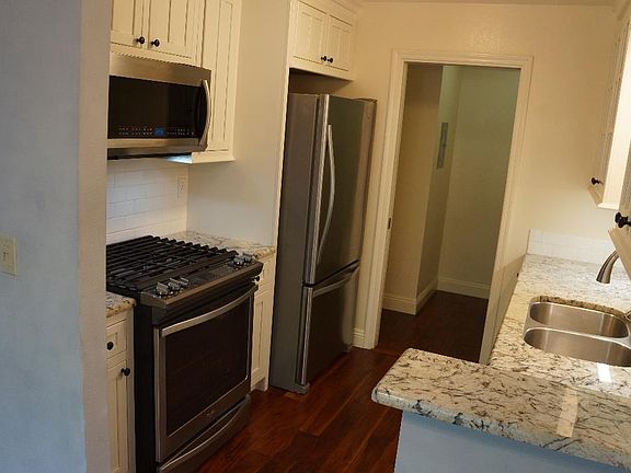 5th image of 442 Bernice Ln