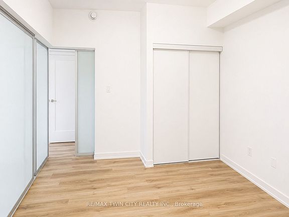 5th image of 25 Palace St #Q24