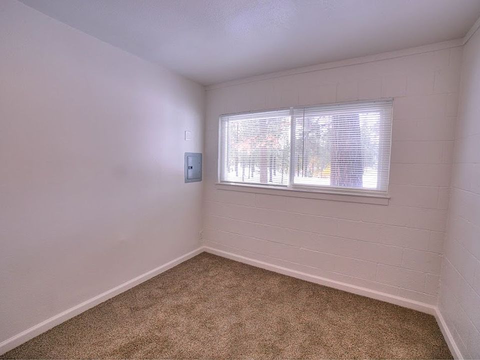 2nd image of 1032 4th St #Fo06