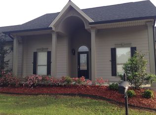 130 Tall Pines Ln, Belle Chasse, LA 70037