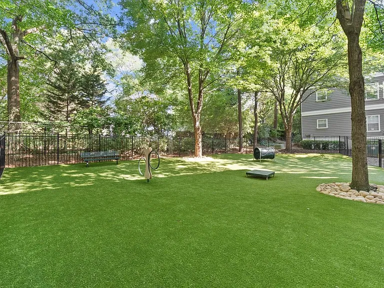 Cortland North Brookhaven — Photo 23