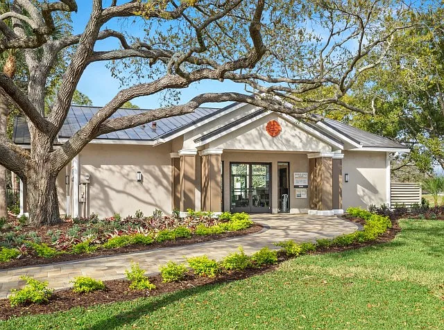 Leasing Office & Clubhouse