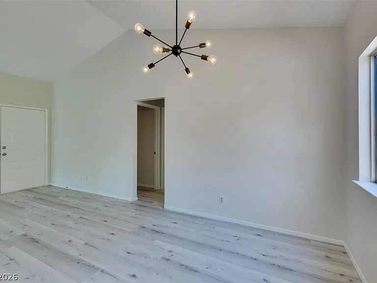 582 Searchlight Dr — Photo 28