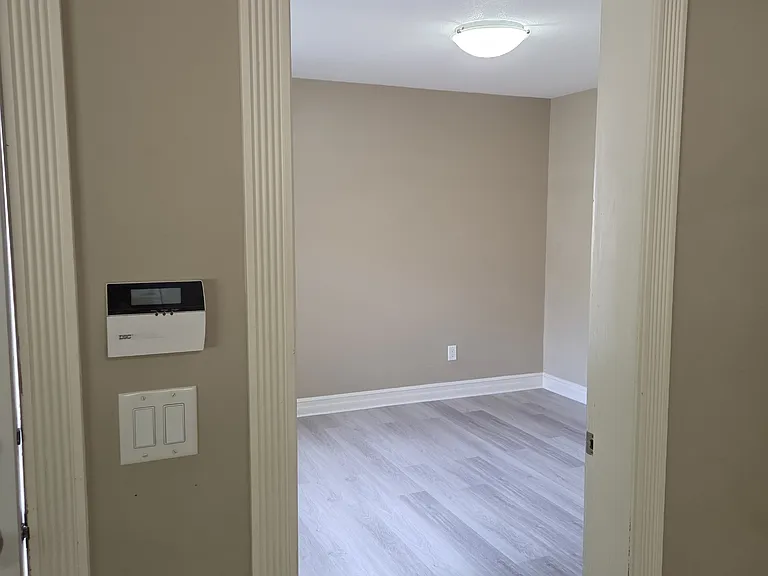 9033 Mona Ave #BASEMENT — Photo 6