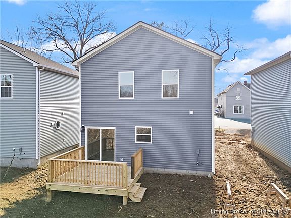 2nd image of 547 W Kenwood Avenue