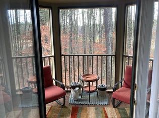 9 Bartemus Trl APT 301, Nashua, NH 03063