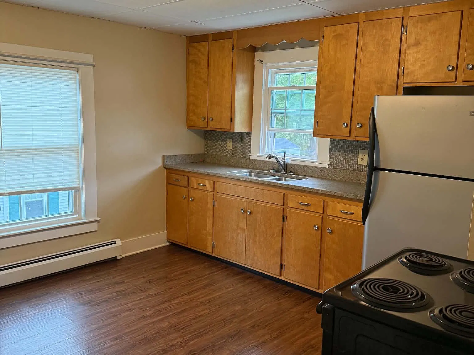 2 bed, 1000 sqft, $1,950 — Photo 3
