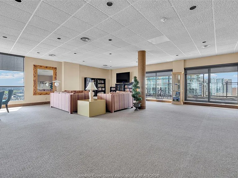 5125 Riverside Dr E #604 — Photo 36
