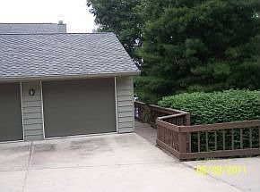 3rd image of 9850 S Harbour Pointe Dr