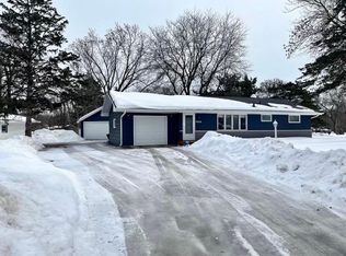 1008 Rice Creek Ter NE, Fridley, MN 55432