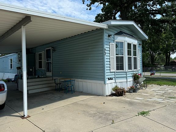 2nd image of 1332 Douglas Ave Trailer 23