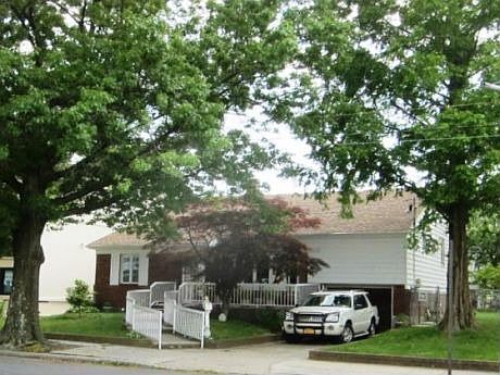 1st image of 2206 E 66th St