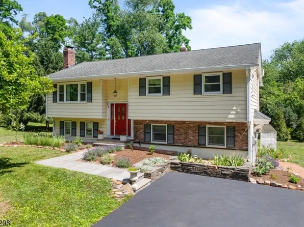 29 Oxford Cir, Montgomery Twp., NJ 08558