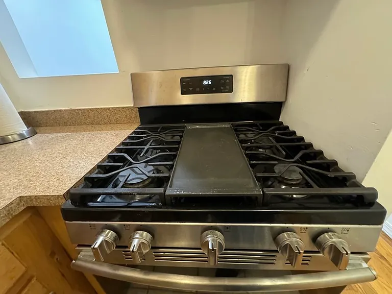 57 Saint Pauls Ave #4R — Photo 11