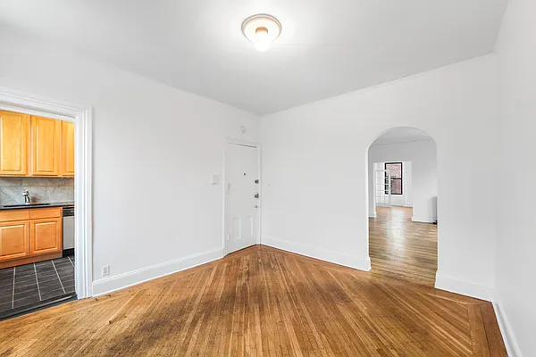 Rented by Charney Real Estate LLC | media 26