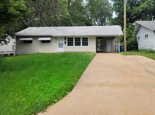 8339 Buddie Dr, Hazelwood, MO 63042
