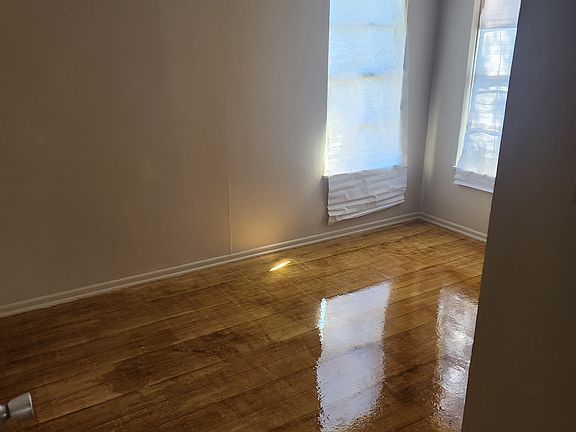 5th image of 1606 Pinewood Dr