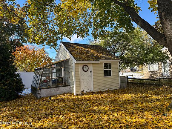 5th image of 333 Colony Rd