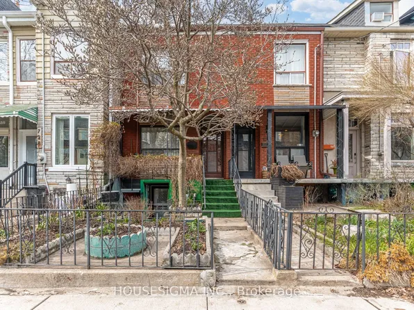 726 Adelaide St W, Toronto, ON M6J 1B1