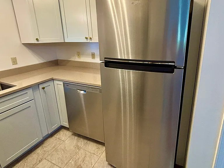 210 Urbandale Pkwy #210 — Photo 20