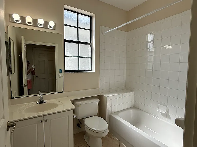 14681 Sutherland Ave — Photo 17