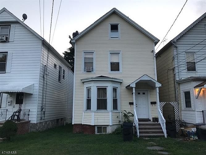 2nd image of 110 Thomas St
