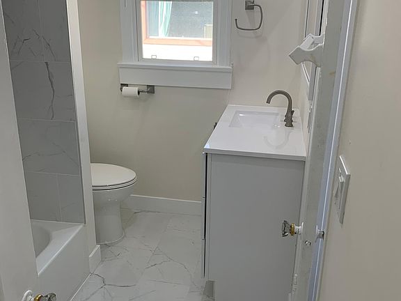 4th image of 776 Elmira St #4