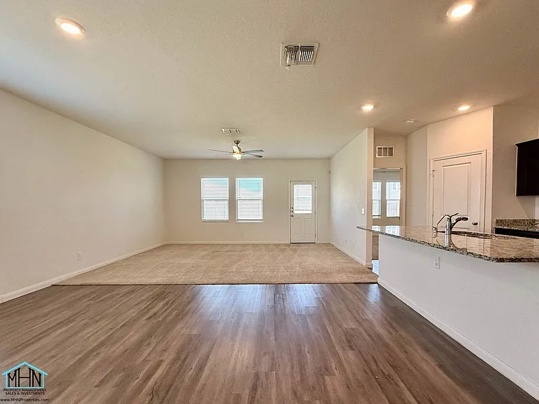 5843 Gulf Mdw — Photo 14