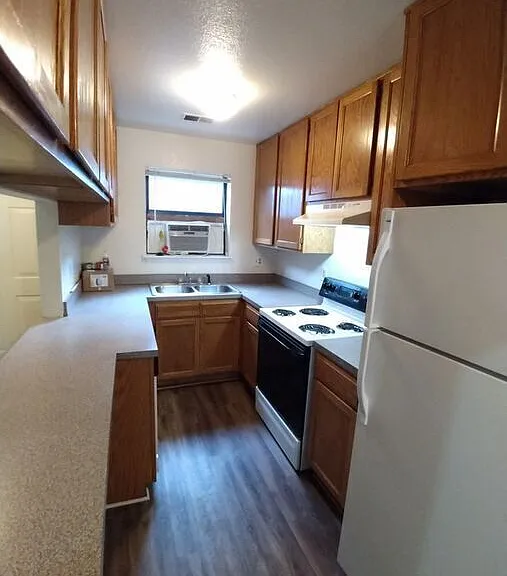 225 E 8th Ave #D8 — Photo 3
