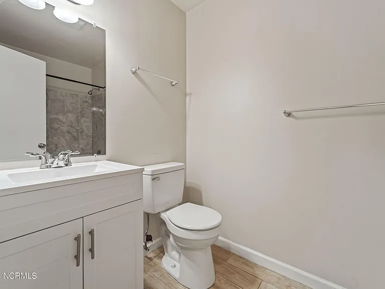 1205 Ormandy Ave — Photo 11