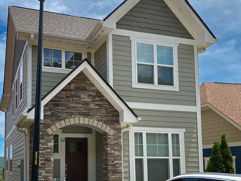 62 Tudor Way — Photo 6