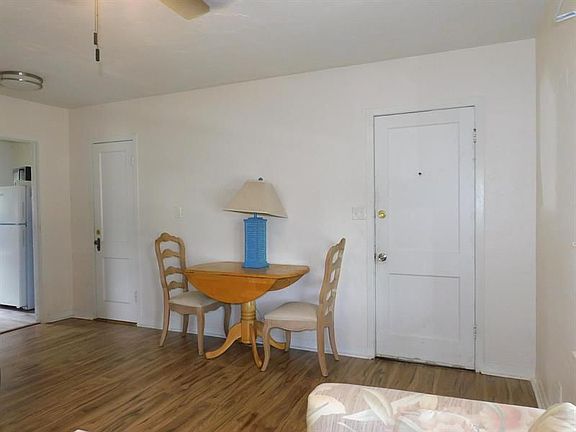 3rd image of 110 S K St APT 2