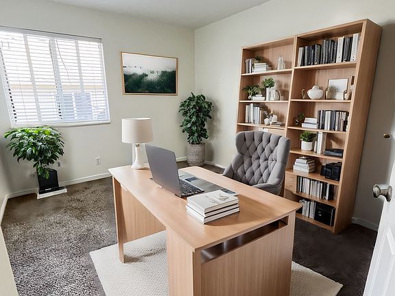3rd image of 1505 N Angel St APT 22