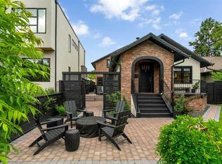 817 W Rideau Rd SW, Calgary, AB T2S0S1