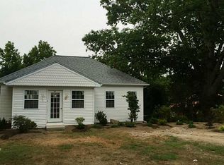 69 Harris Ave, West Warwick, RI 02893