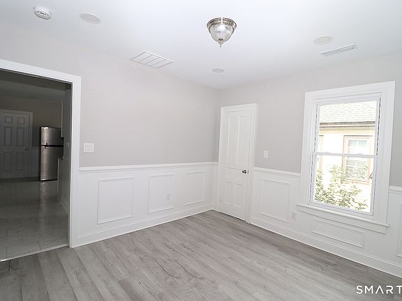 4th image of 216 E Pearl St