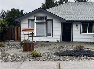 913 3rd St, Brookings, OR 97415