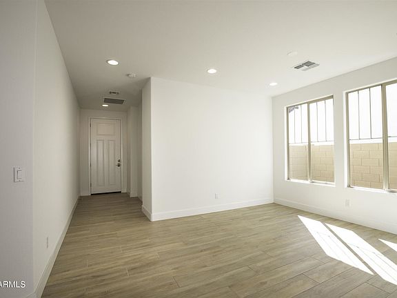 4th image of 2182 E Canary Dr