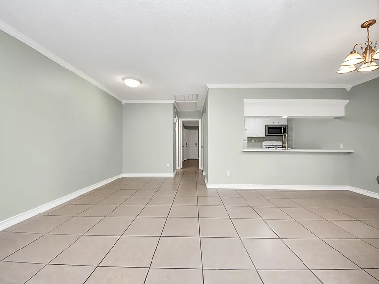 44 Tri Oaks Ln #44 — Photo 2