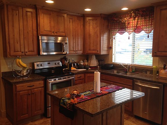 3rd image of 432 W McAllister Lane