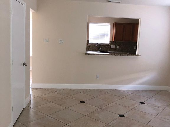 4th image of 8918 Aspen Trace Ln
